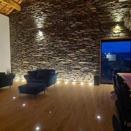 Le Chatelain De Alloggio in famiglia